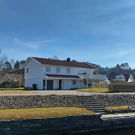 House By The Canal In Holiday home